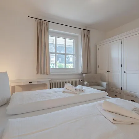 Daire Admirals Nest