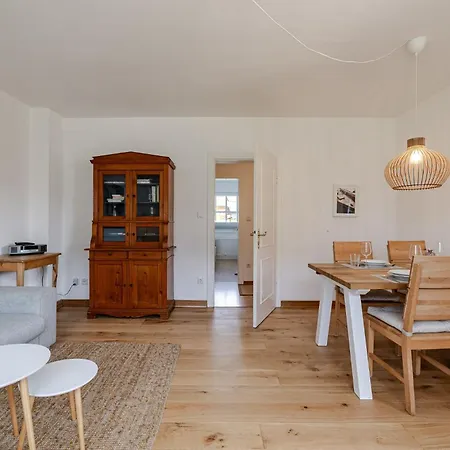 Admirals Nest Daire
